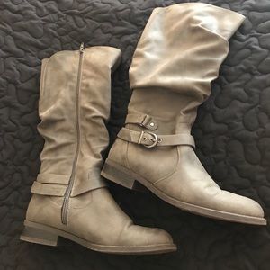 Grey Boots in near perfect condition!